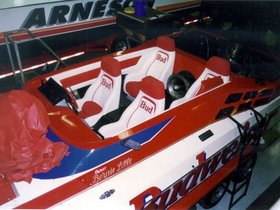 boatinga007.jpg